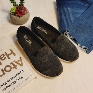 Sketchers GOGA Max Slip-on Sneakers